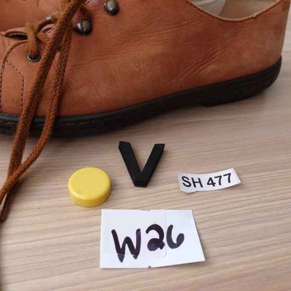 VINTAGE Bally Shoes Women Leather 7 Brown Sneakers Italian Low Tan Charlene $620 - Picture 15 of 15